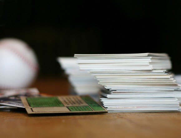 Baseball card holders – how to choose them